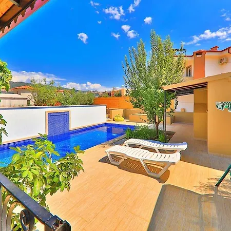 Comfortable With Pool *